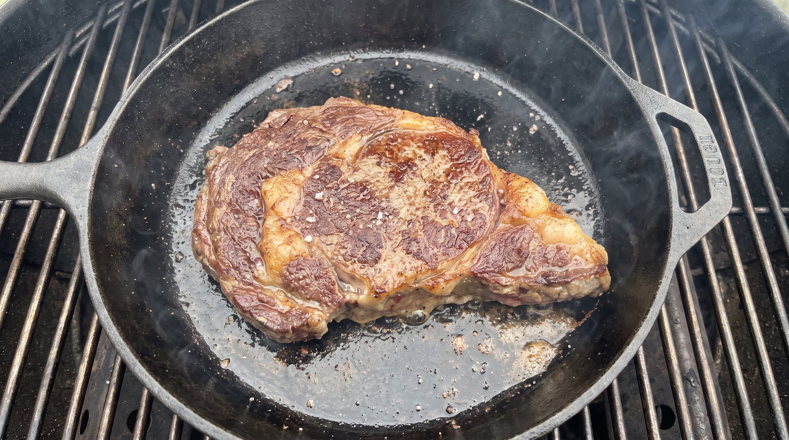A cast-iron skillet is the best way to grill a RibEye/New York