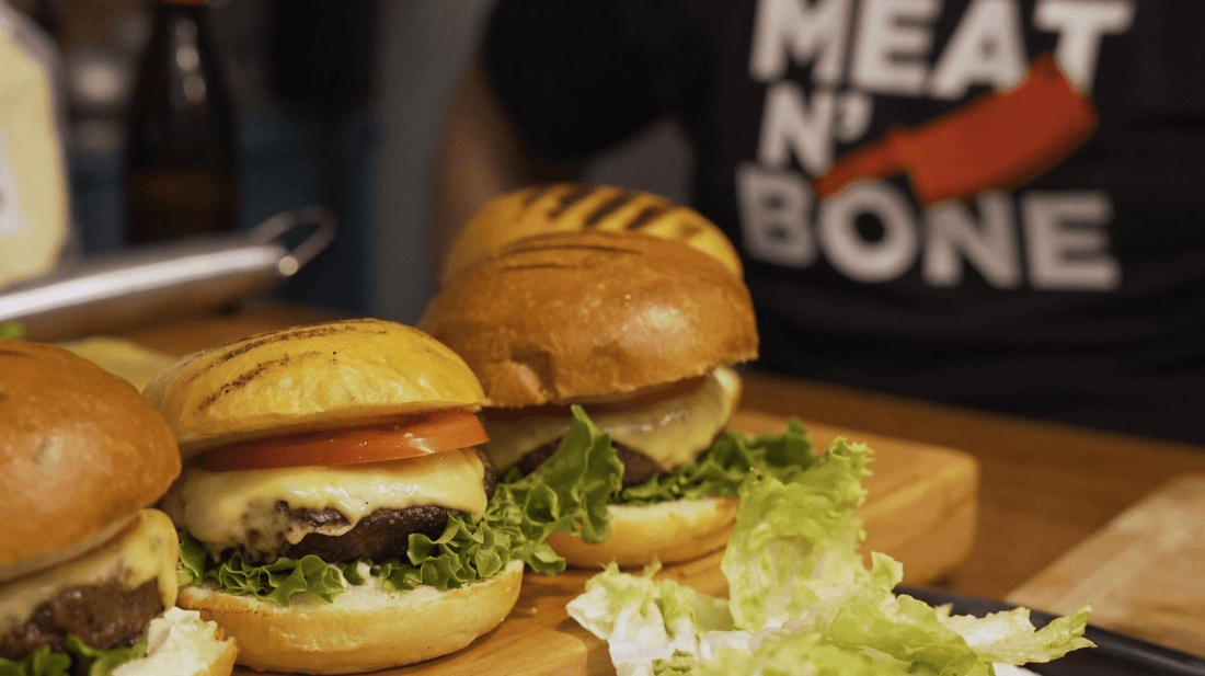 #GrillmasterSeries: How To Grill Amazing Wagyu Beef Burgers - Meat N' Bone