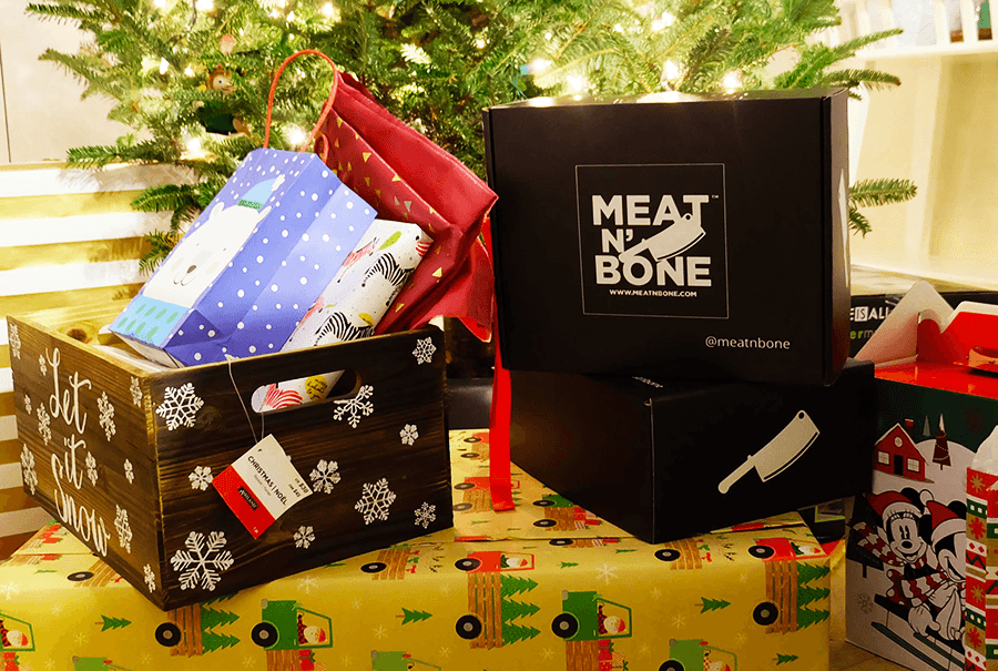 A Meat N' Bone box under the christmas tree