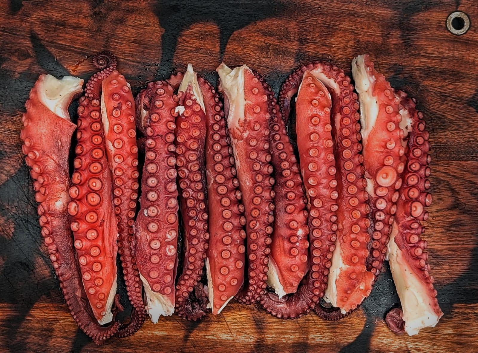 Jumbo Spanish Octopus - Meat N' Bone